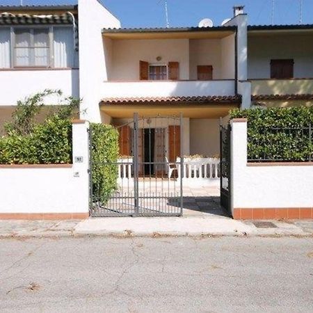 Ferienhaus In Lido Delle Nazioni Mit Grossem Garten 외부 사진
